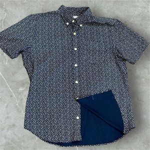 Dark Navy Blue Gap Dress Shirt Medium standard fit stretch short sleeve